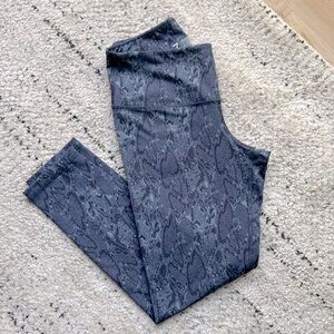 🌿 Z by Zella High Waist 7/8 Boa Leggings S